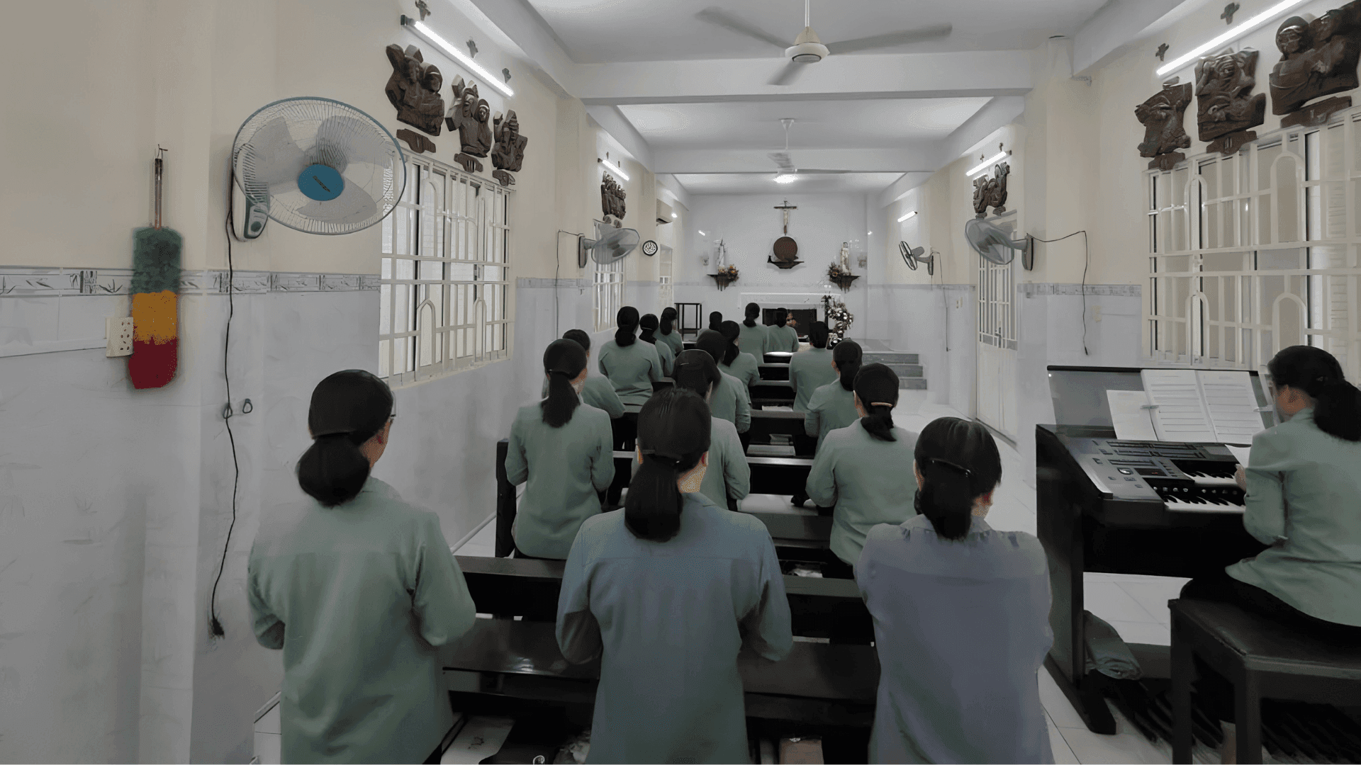 Can đảm nói về Chúa giữa đời thường