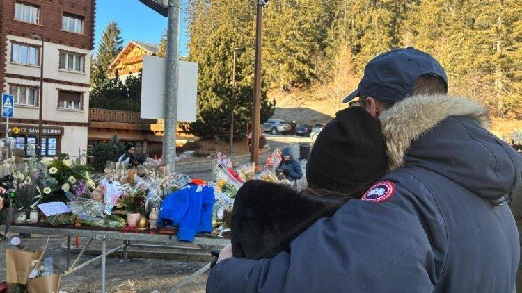 Đức Thánh Cha cầu nguyện cho các nạn nhân vụ hỏa hoạn ở Crans-Montana