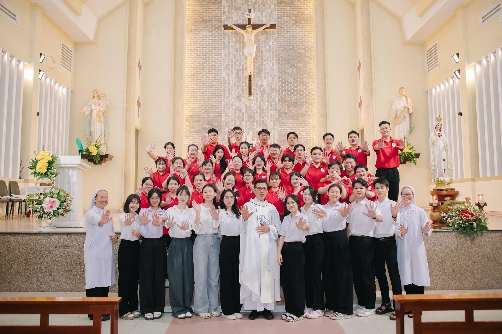 AGAPE – Sinh viên Công giáo Cần Thơ chào đón Tân sinh viên