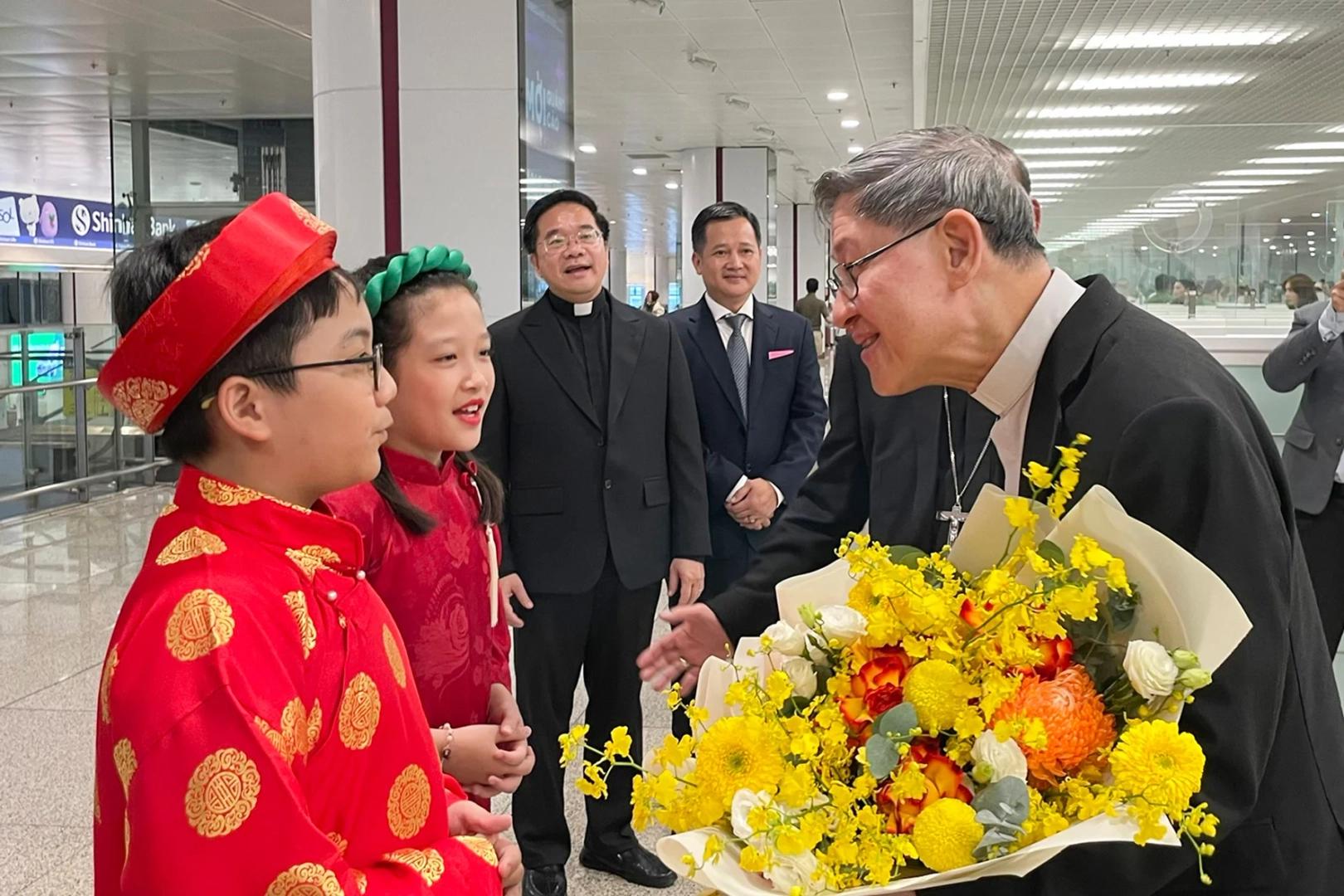 Đức Hồng y Luis Antonio G. Tagle – Tổng trưởng Phân bộ Khởi đầu Loan báo Tin Mừng, Đặc sứ của Đức Thánh Cha – đã đến Việt Nam
