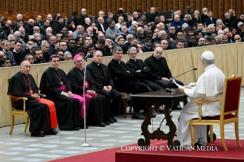 Hãy nhớ khơi dậy ân huệ của Thiên Chúa - Diễn văn của Đức Giáo hoàng Lêô XIV trong cuộc gặp gỡ hàng giáo sĩ Giáo phận Rôma năm 2026