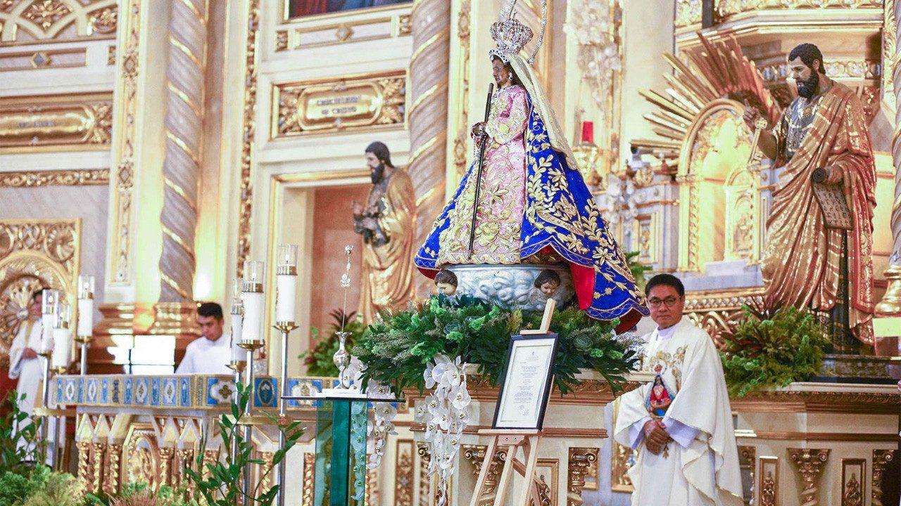 Tín hữu Philippines lần hạt Mân Côi vào nửa đêm, hiệp thông với Đức Thánh Cha cầu nguyện cho hòa bình