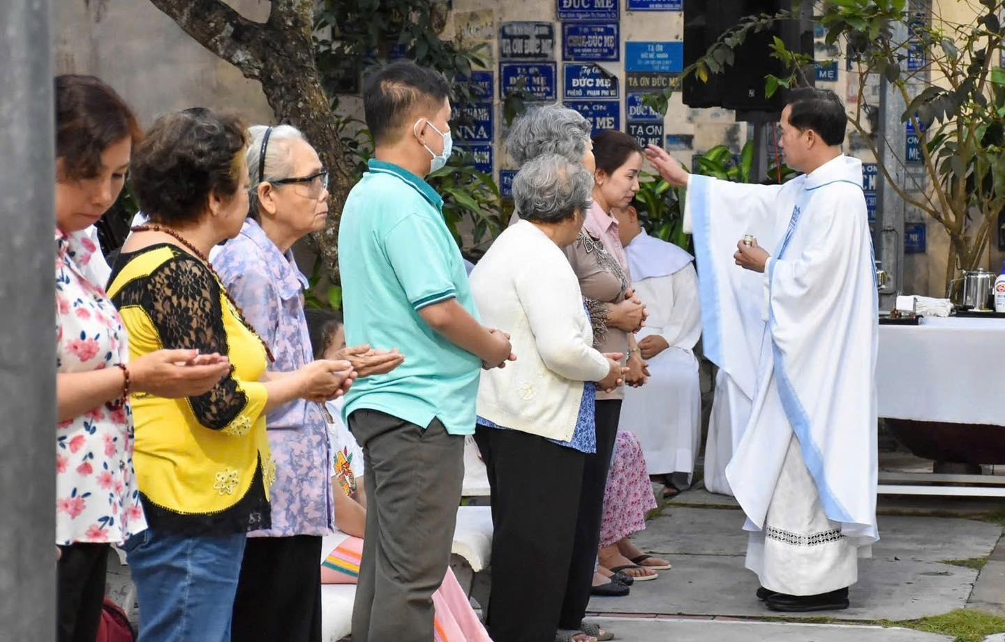 Giáo xứ Chính Tòa cử hành Thánh lễ kính Đức Mẹ Lộ Đức – Ngày Thế Giới Bệnh Nhân