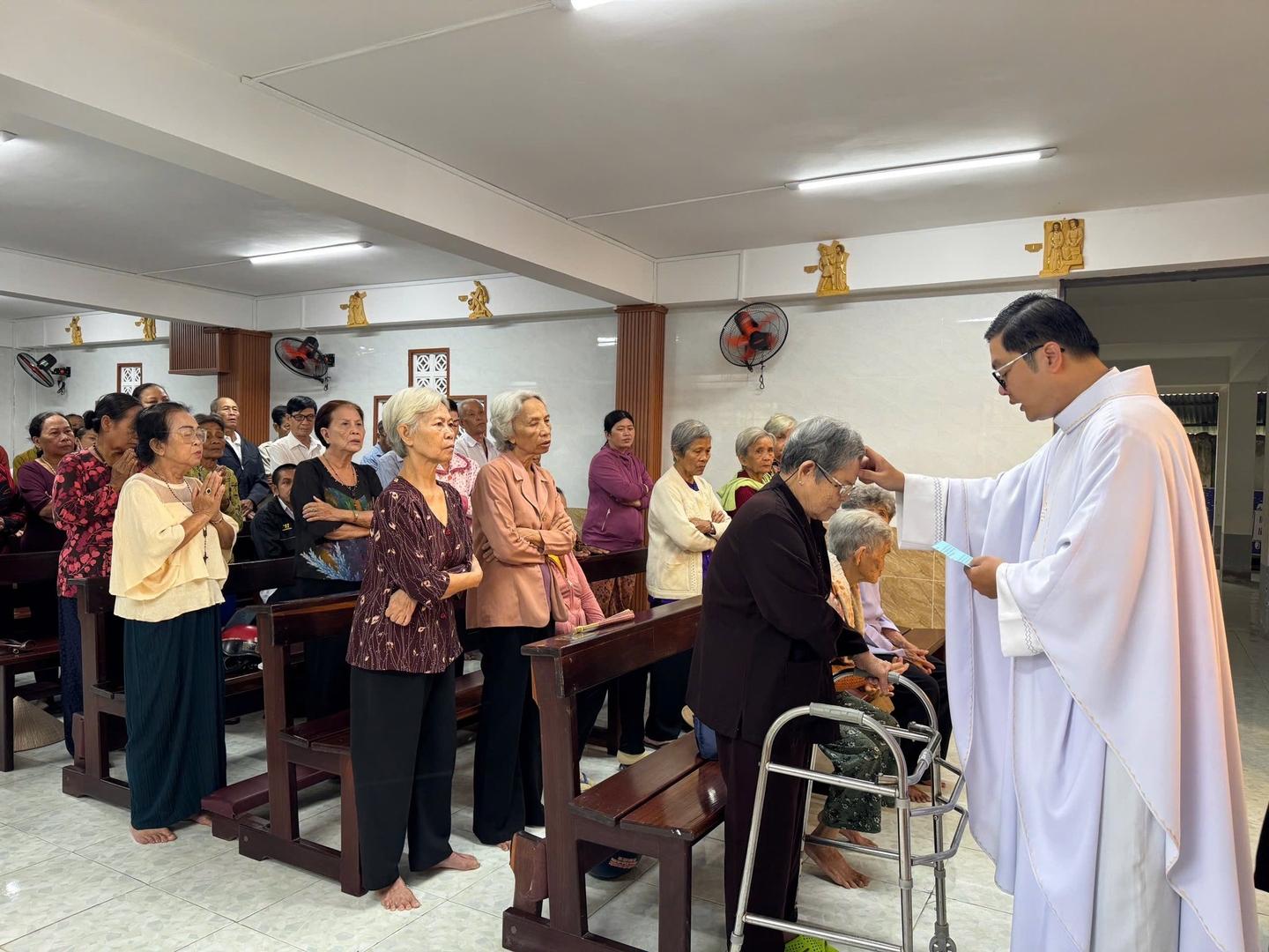 Họ đạo Kế Sách cử hành Thánh lễ Đức Mẹ Lộ Đức – Cầu nguyện cho bệnh nhân và người cao niên